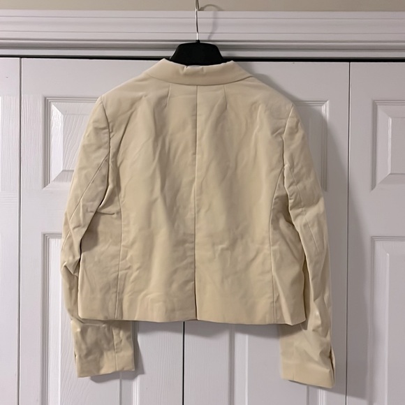 J.Crew Cropped double-breasted blazer in stretch velvet - Picture 4 of 11